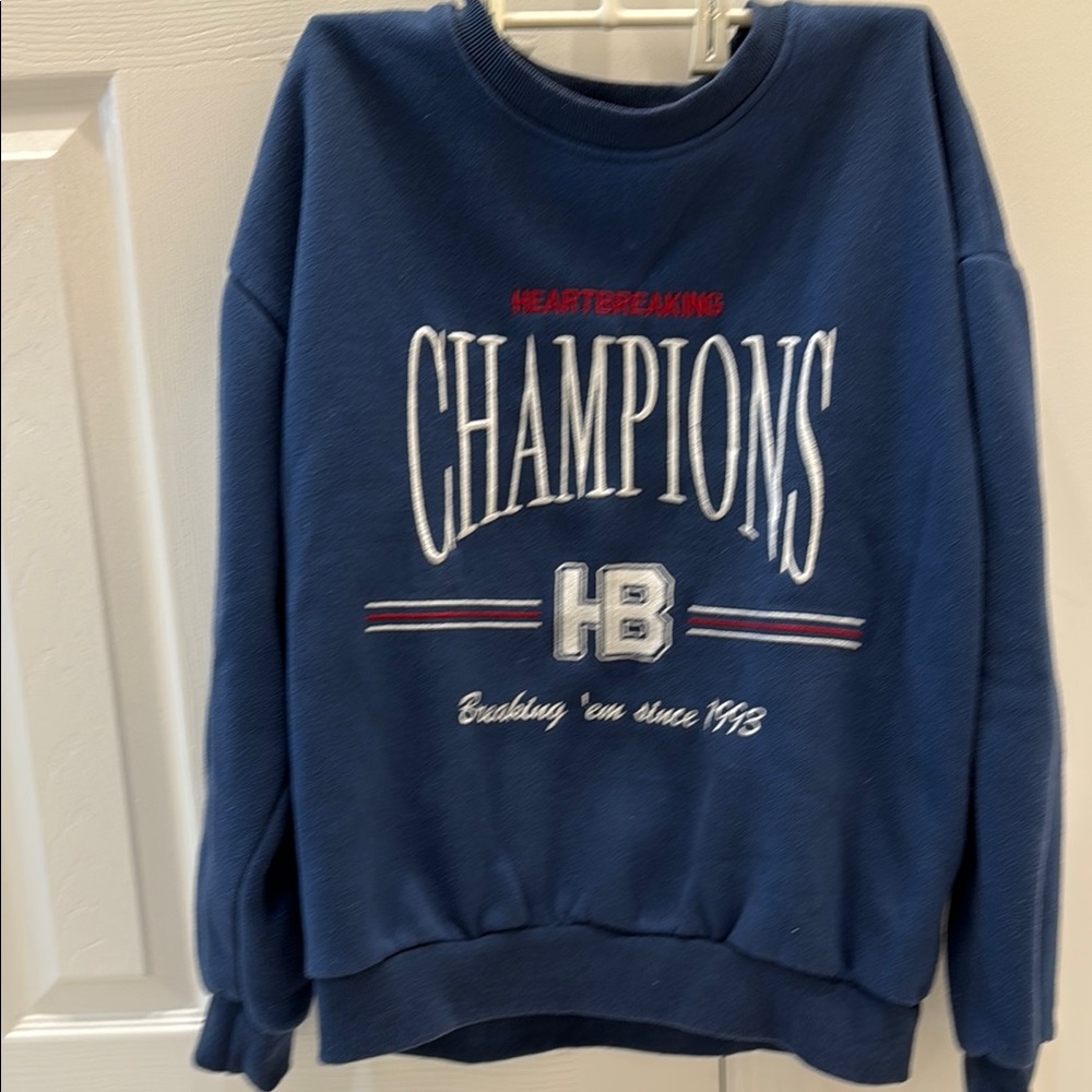 Blue crewneck sweatshirt size small